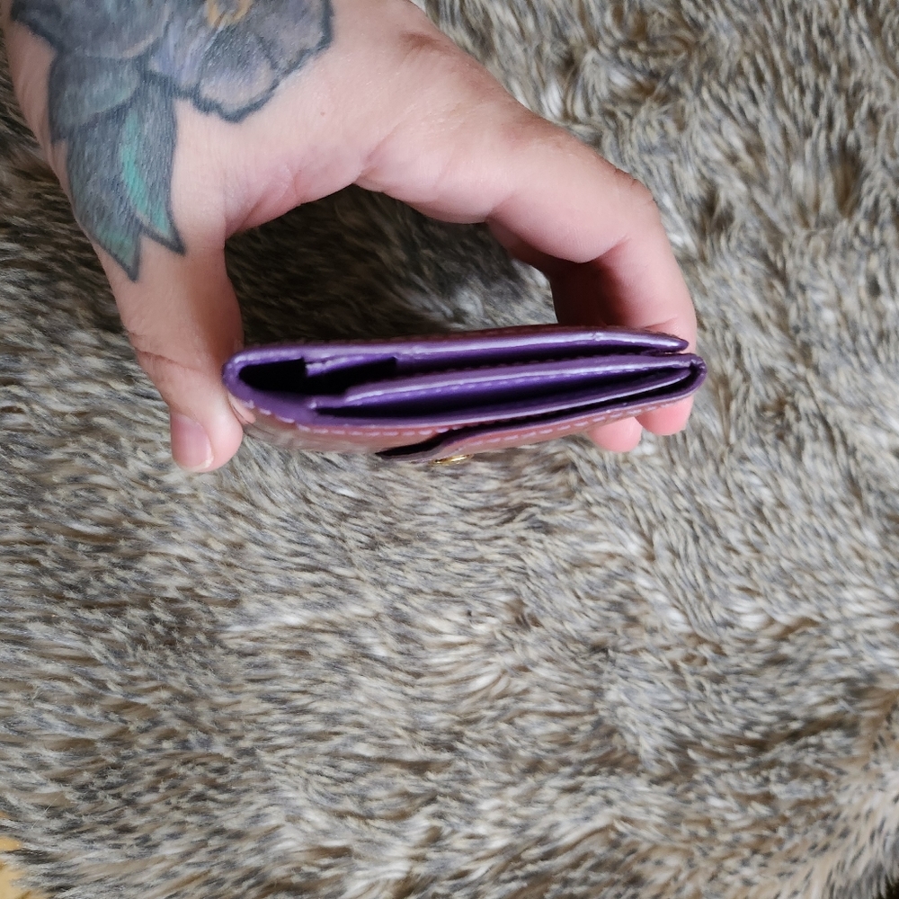 Louis Vuitton Vernis Wallet WITH BOX - Picture 7 of 11